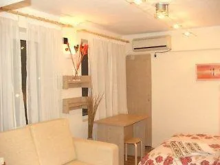 Alia Accomodation Bucharest 3*,